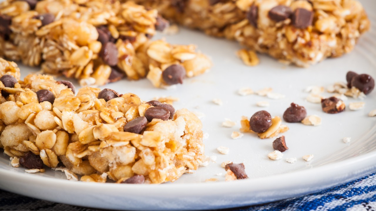 Chocolate Chip Oat Bars