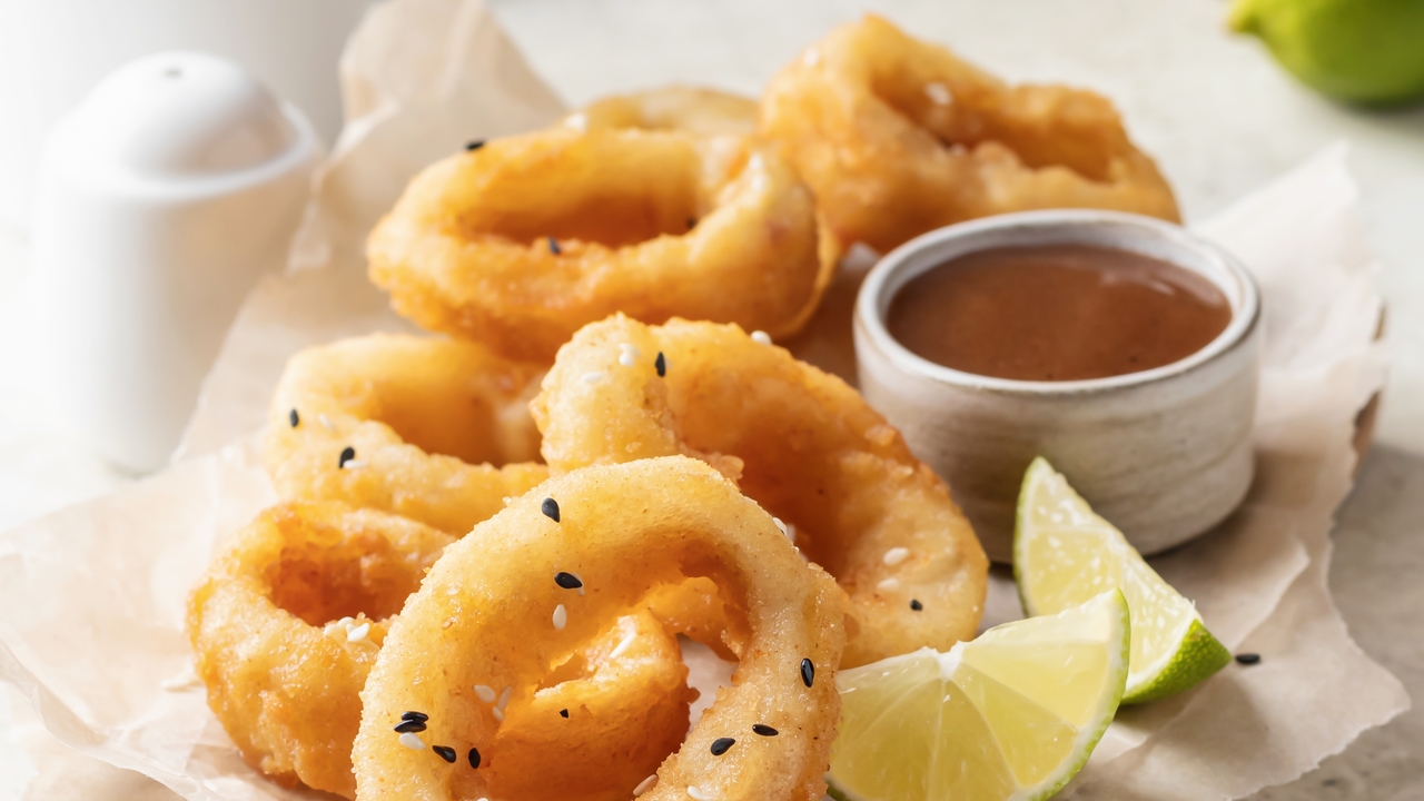 Golden Crisp Calamari With Harissa Lime Mayo