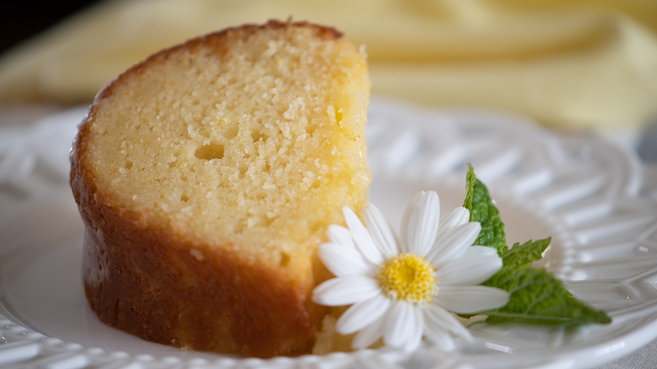 Lemon Ricotta Bundt Cake
