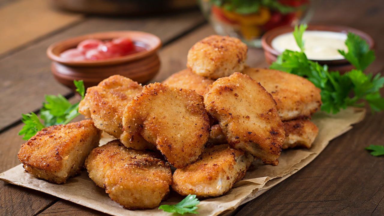 Healthy Chicken Nuggets with Potato Wedges