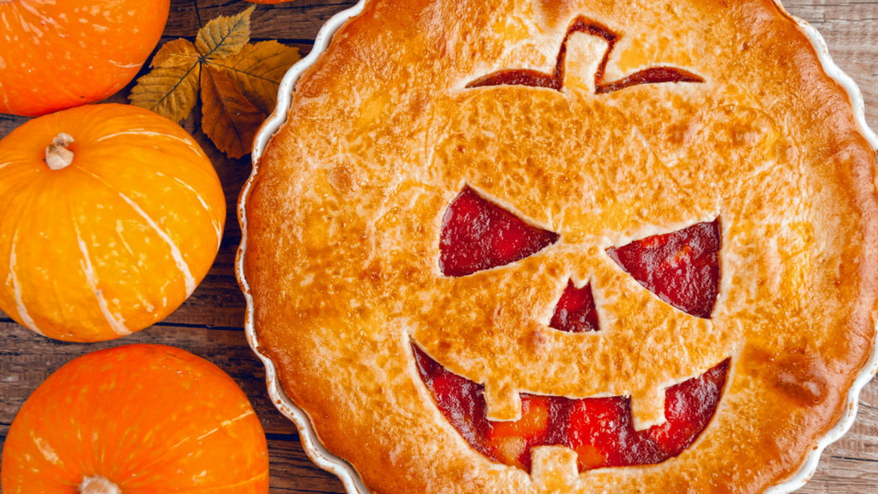 Spiderweb Halloween Tart